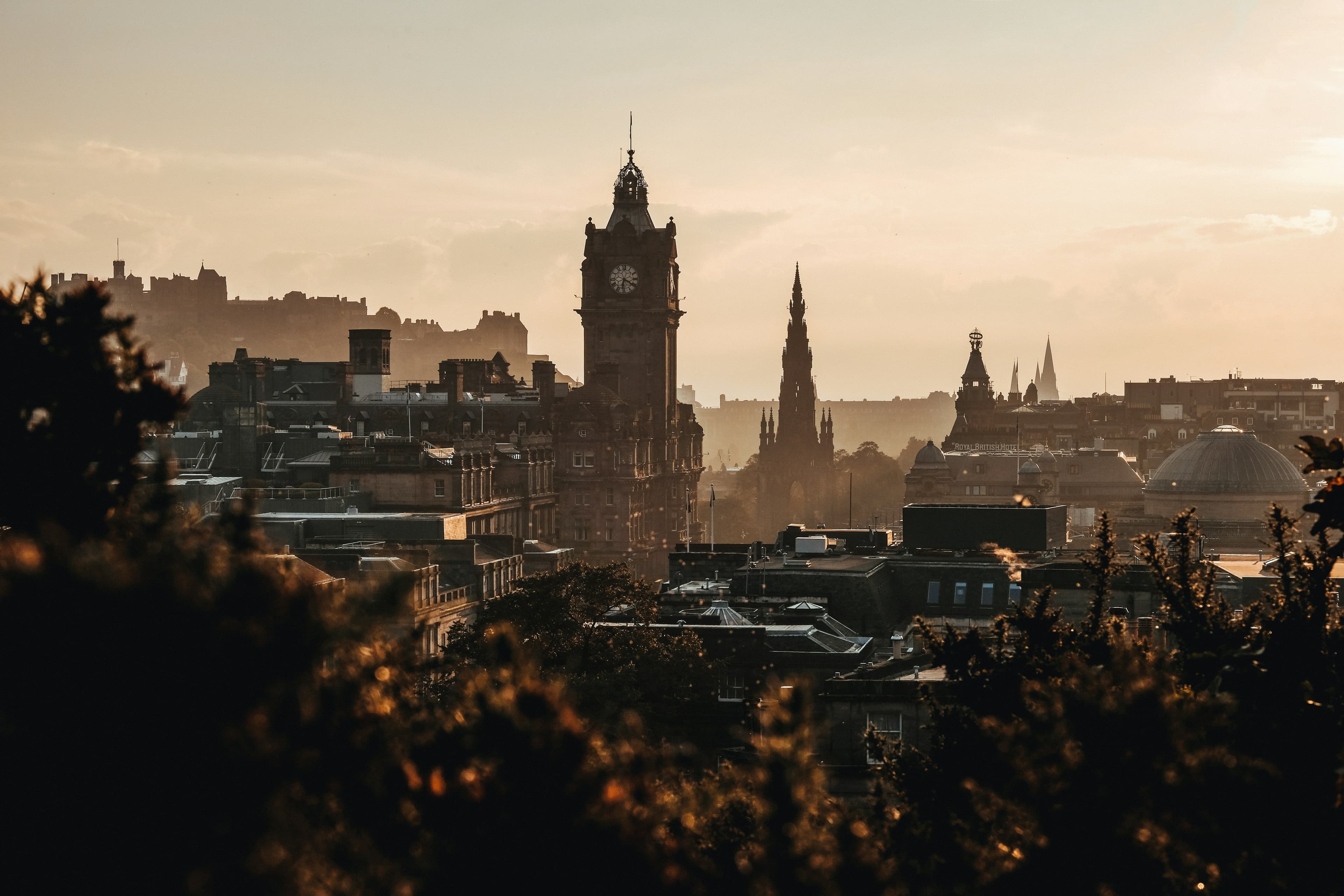 Best restaurants in Edinburgh - Discover top dining spots and local cuisine in Edinburgh, United Kingdom
