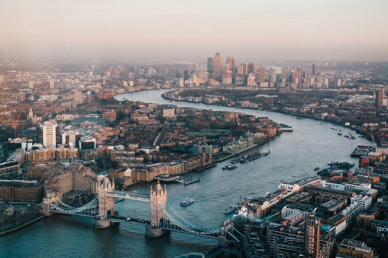London cityscape - Best restaurants and dining guide