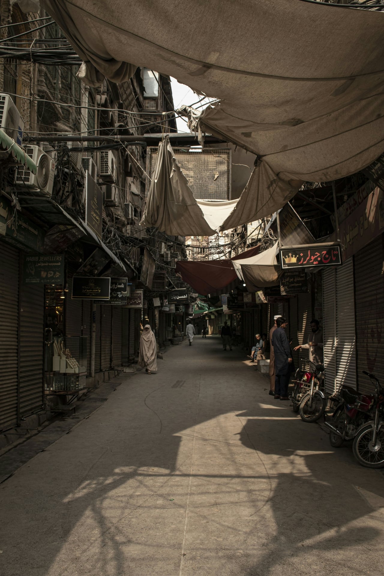 Peshawar cityscape - Best restaurants and dining guide